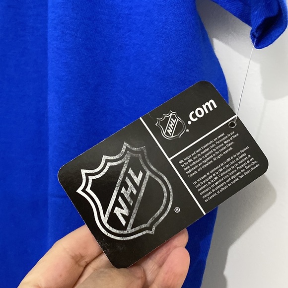 NWT NHL Toronto Maple Leafs “Real Love” T-shirt |Size XL Unisex - Picture 3 of 6